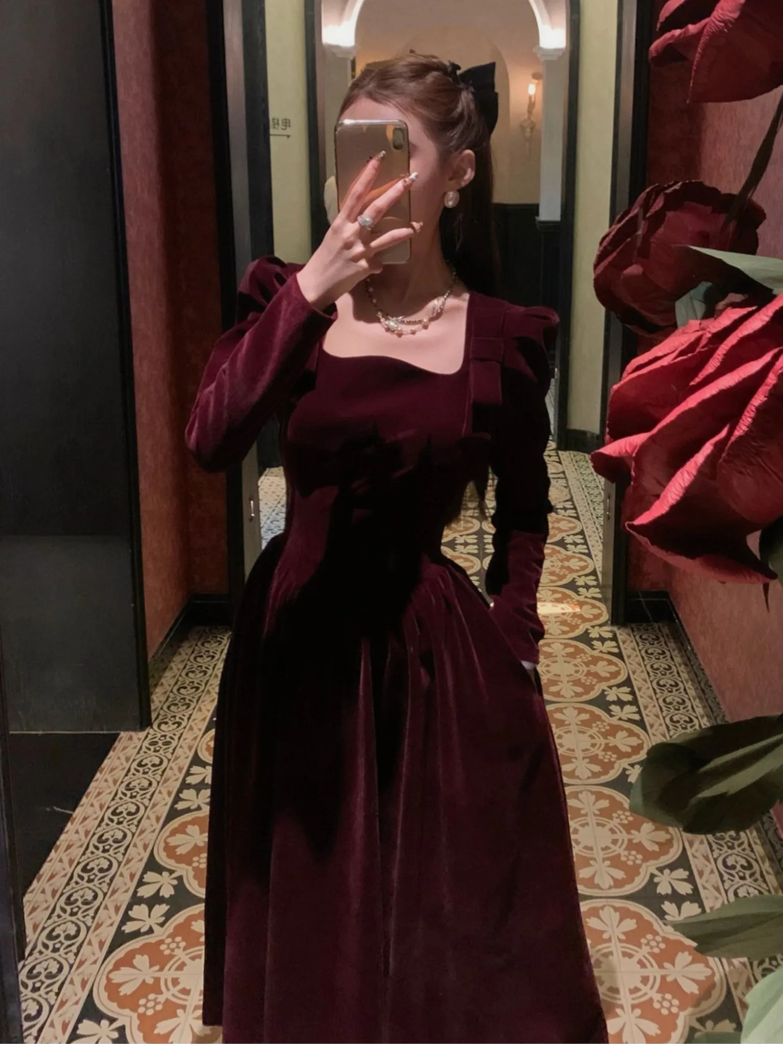French Retro Christmas Red Velvet Dress Square Collar Evening Party Ball Dress Womens Elegant Autumn Winter Dress 240904