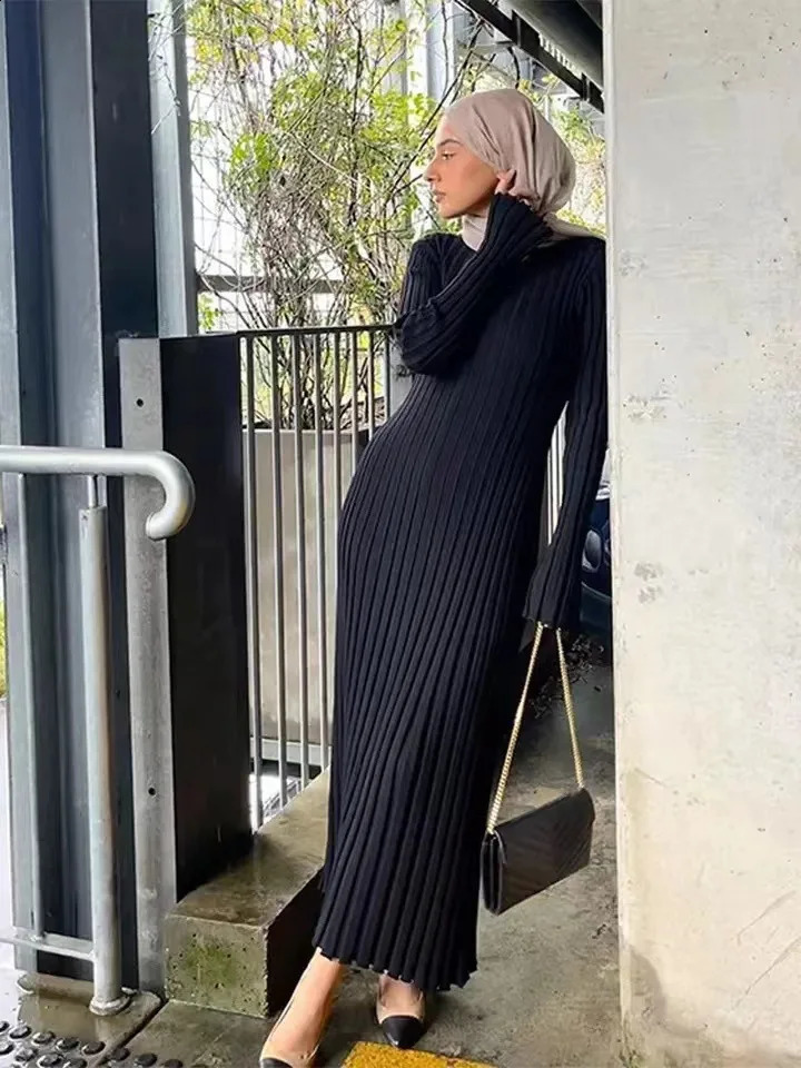 Womens knitted long skirt casual solid color O-neck ribbed long sleeved pleated dress elegant lace upper dress 240904