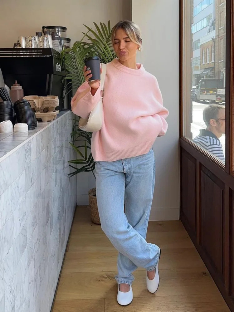 Élégant pull en tricoté de cou rond solide pour les femmes Fashion Loose Long Sweater décontracté 2024 Automne Lady Street Knitwear 240903