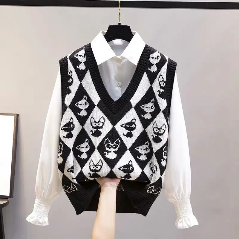 Womens spring and autumn 2023 fashion knitted vest sleeveless vneck sweater Korean style foreign top 240904