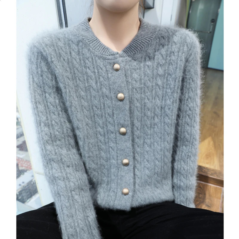 autumn and winter womens 100% merino wool cardigan O-neck thick solid color casual fashion cashmere sweater top. 240903