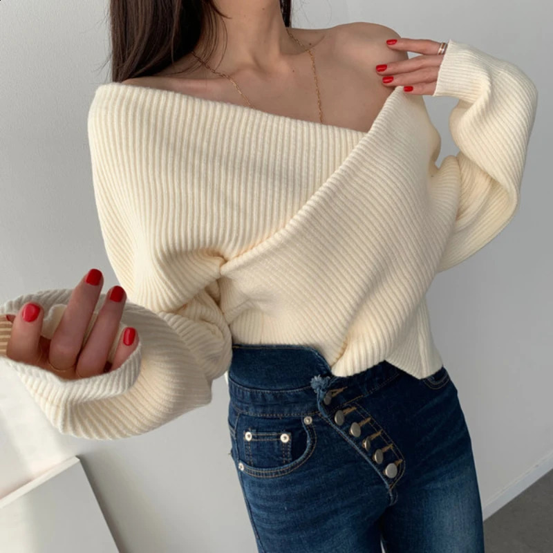 Sexy single shoulder short sleeved knitted floral womens V-neck thick autumn and winter casual loose long sleeved sweater top in 2 colors 240904