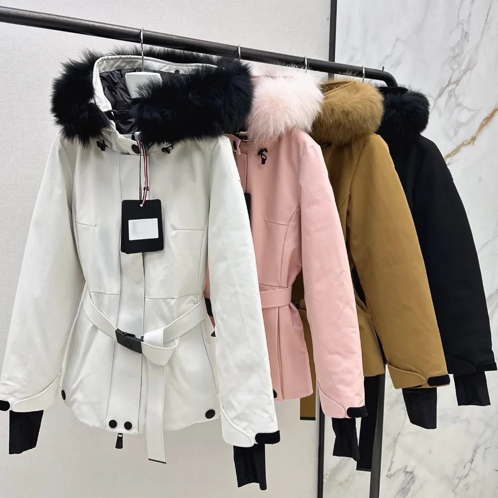 Deisgner High Quality Fashion Celac Women Down Jackets Fox Fur Hooded Short Style Womens With Belt Winter Warm Down Jacket Coat Clothes