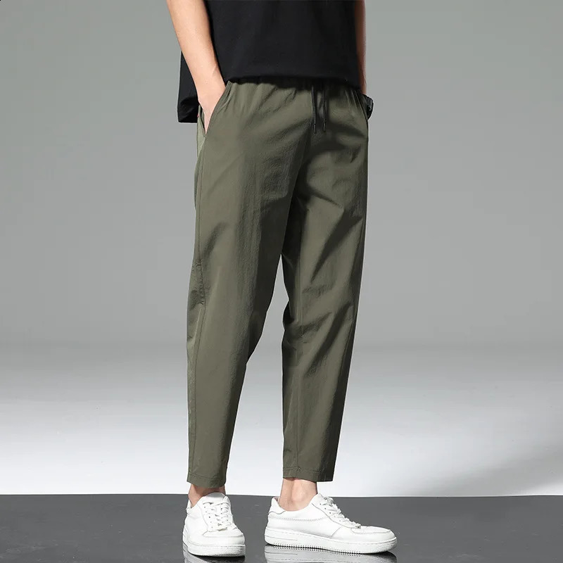 Spring and Summer Mens Thin Senior Ice Silk Breathable Casual Pants Loose Quick Drying Sports Ninepoint Men 240905