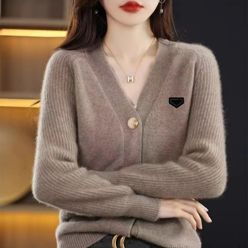 Les pulls pour femmes de mode en vrac de style universitaire décontracté tops lettre minimaliste en tricot en V Veste cardigan veste en laine Pul