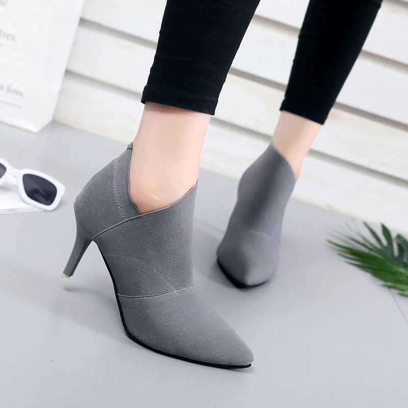 Printemps / été de haute qualité Nouveau traîneau pointu solide portant des talons hauts minces bottes polyvalentes habillées robe up chaussures