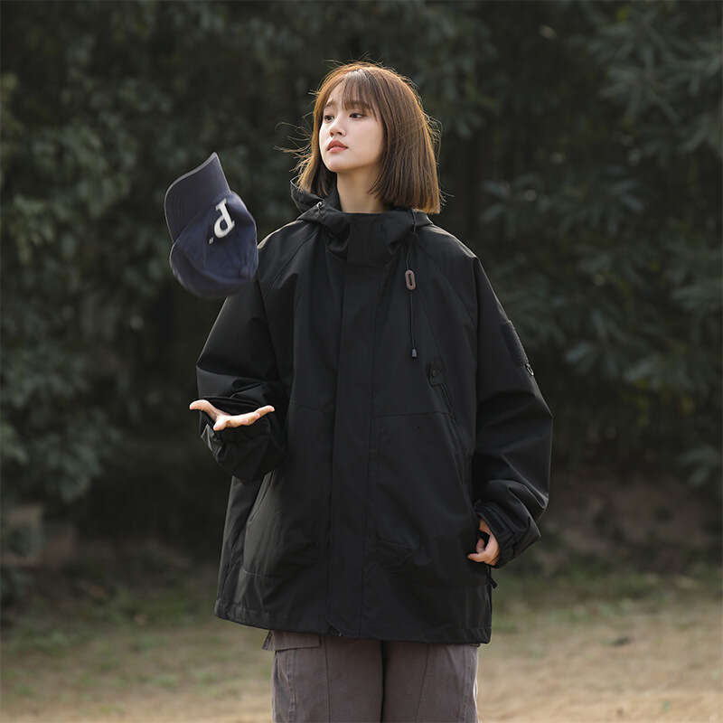 Best-seller Montagne Coupe-vent Extérieur Imperméable Style Couple, Combinaison d'Assaut, Coupe-Vent à Capuche Anti-éclaboussures, Veste de Trava