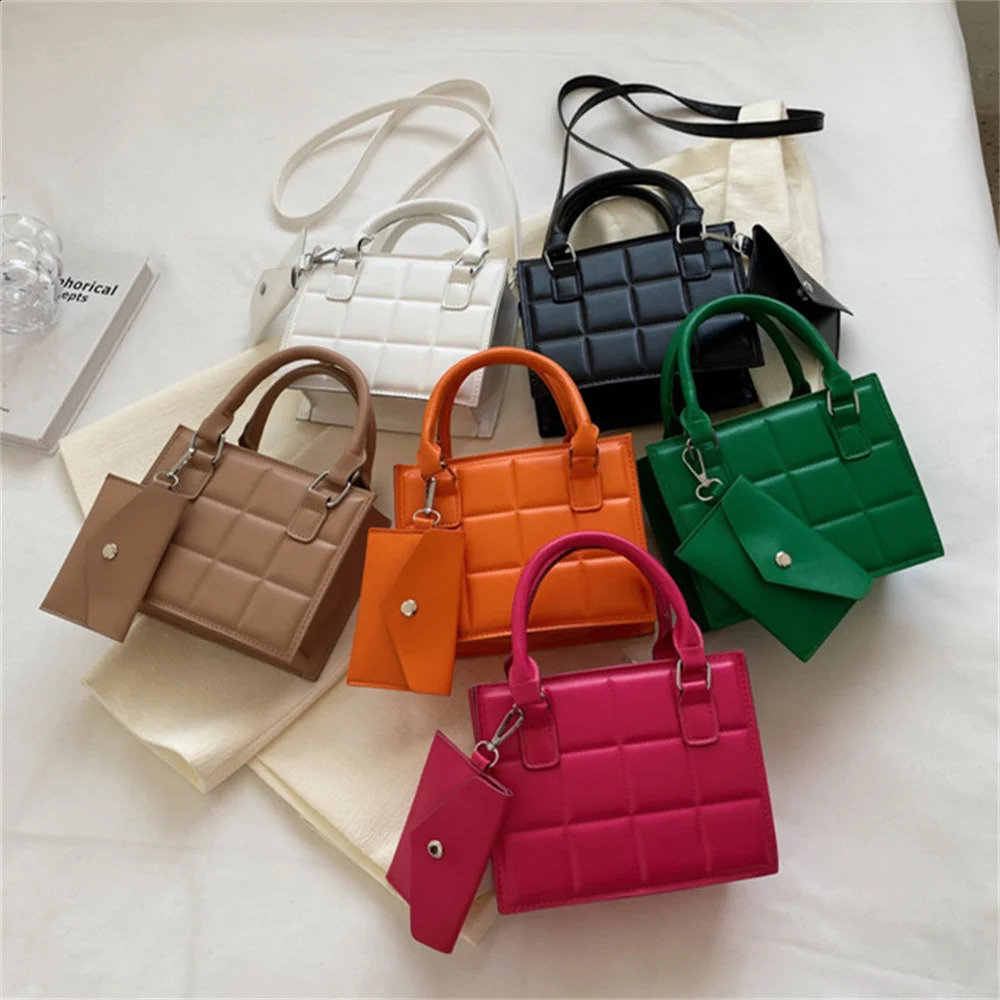 Womens Grid Printed Shoulder Cross Bag with Small Wallet Pendant Solid Color Messenger Bag Casual Square Handbag 240907