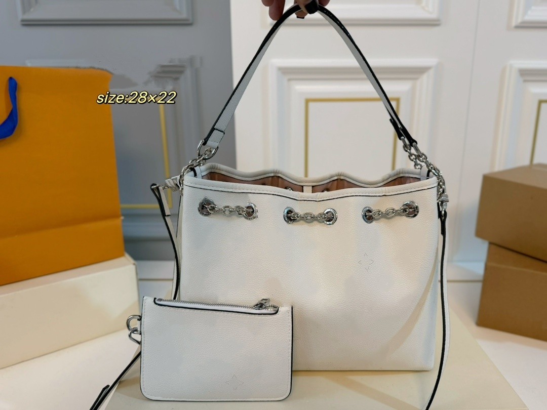 women bags Luxury handbags Designer high-capacity Shoulder Bags Ladies Messenger Bags Fashion Classic Wallets Clutch Soft Leather shopping bags-image-972180149
