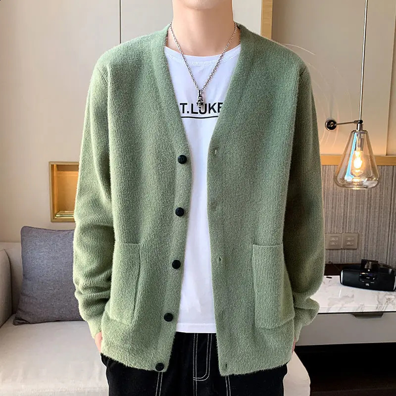 High quality autumn and winter fashion knitted mens oversized cardigan sweater casual Korean coat jacket mens B21 240910