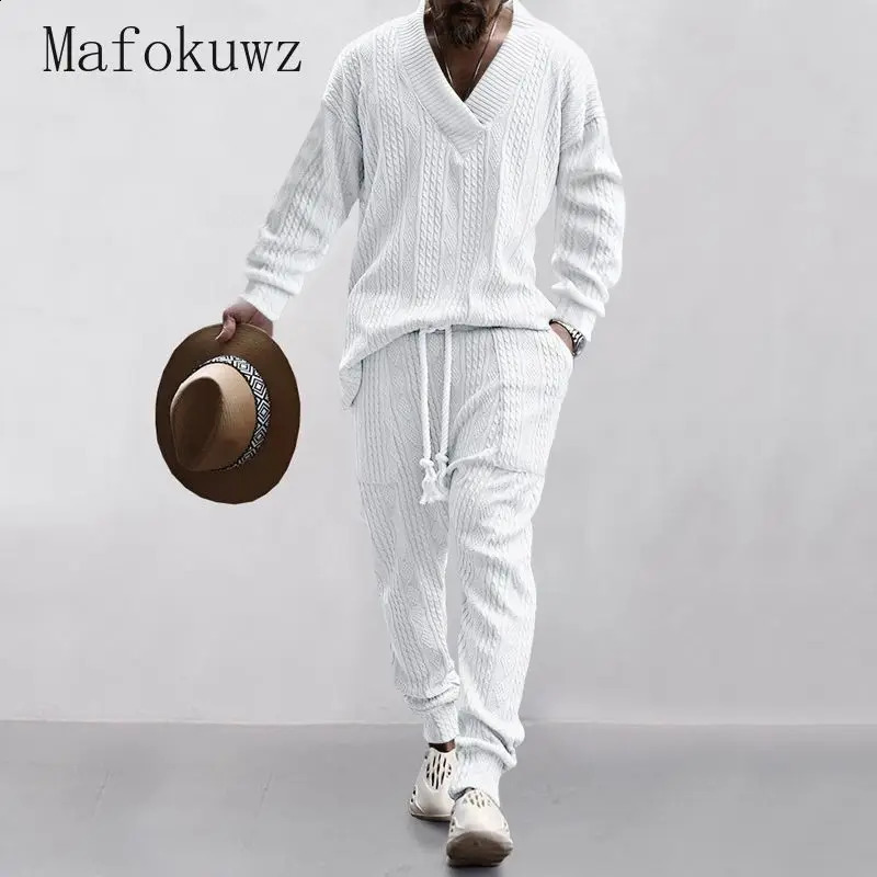 Autumn and Winter V-neck Jacquard Sweater Set for Mens Loose Casual High Street Simple Oversized Sports Top Mens Dress 240912