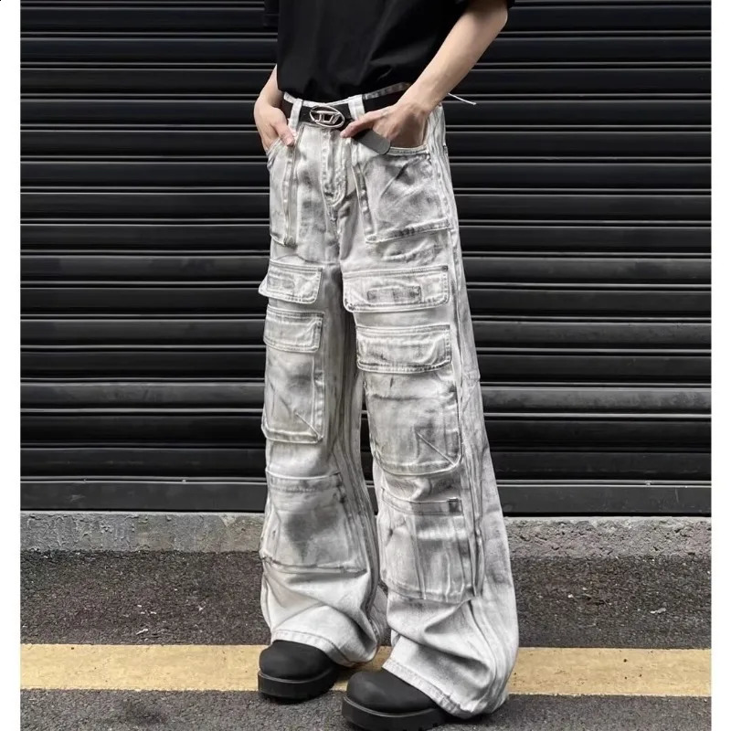 American retro Distressed Dirty multi pocket jeans suitable for men and womens high street Y2K loose and trendy pants 240911