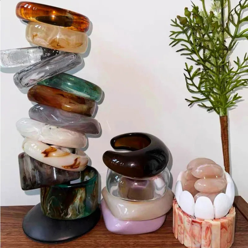 High quality ultra wide shaped acrylic resin open bracelet suitable for women s delicate short and chubby resin bracelet jewelry wholesale 240911