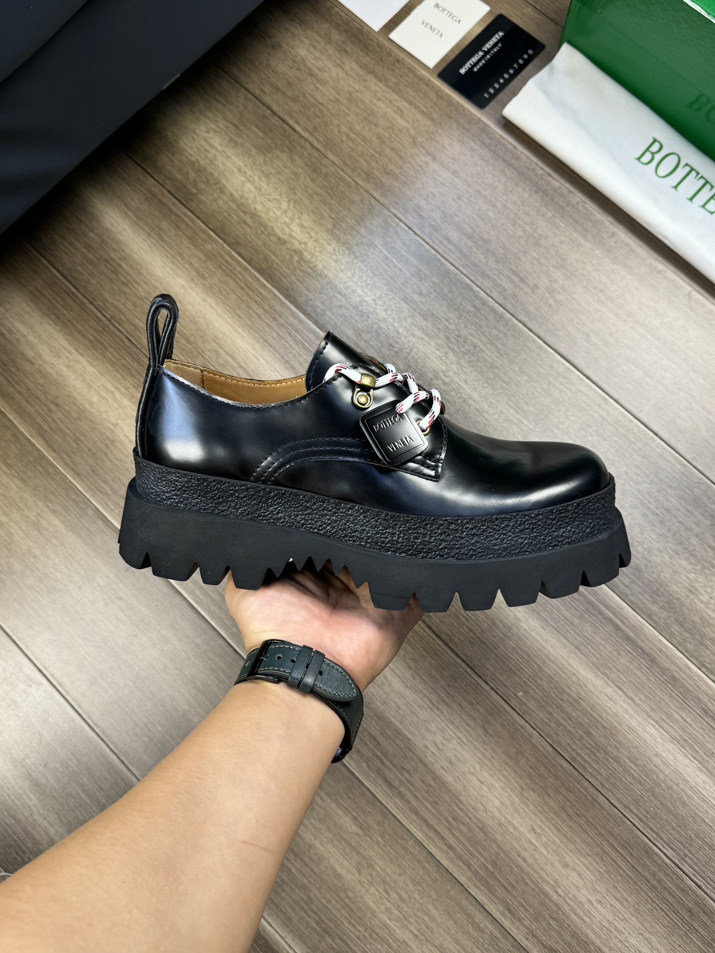 2024 Modèle le plus récent Modèle merveilleux Mentières Mentières Muis de luxe Chaussures ~ Top Grade Mens Nouveaux mocassins de créateurs Chauss