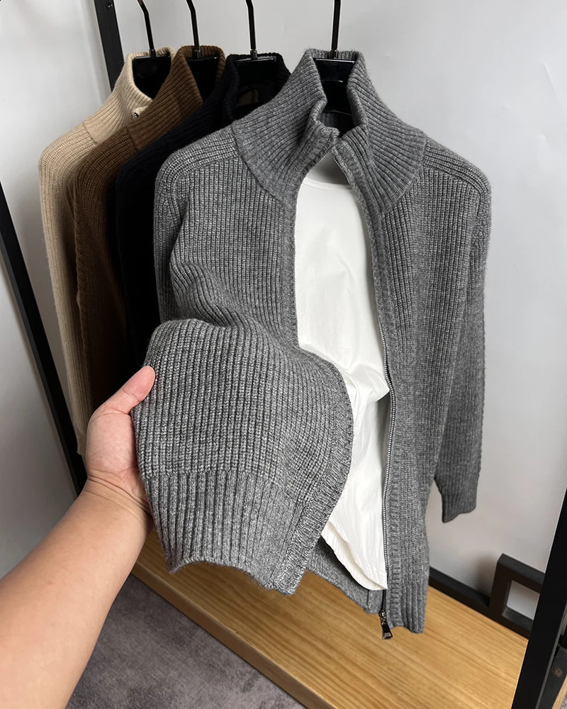 Double zipper high neck cardigan mens knitted sweater autumn and winter thick sweater high-end jacket solid color line jacket 240907