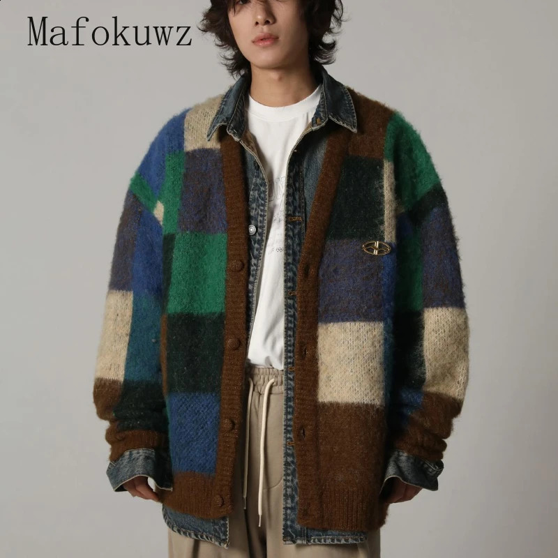 Autumn Winter Christmas Retro Checkerboard Pattern Knitted Cardigan Couple Loose Casual High Street Sweaters Male Clothes 240912