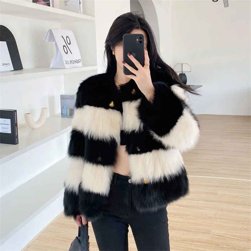 Autumn Winter Womens Black and White Little perfume Fur Coat Womens High Feeling Fashion Short Jacket 240913