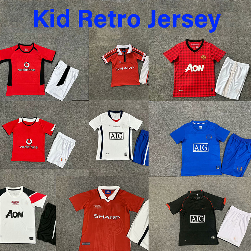 Kid Retro Kit Rashford Ronaldo Mount 94 96 98 99 00 02 04 United Soccer Jerseys Garnacho Hojlund 06 08 07 11 12 13 Men de football pour enfants 7