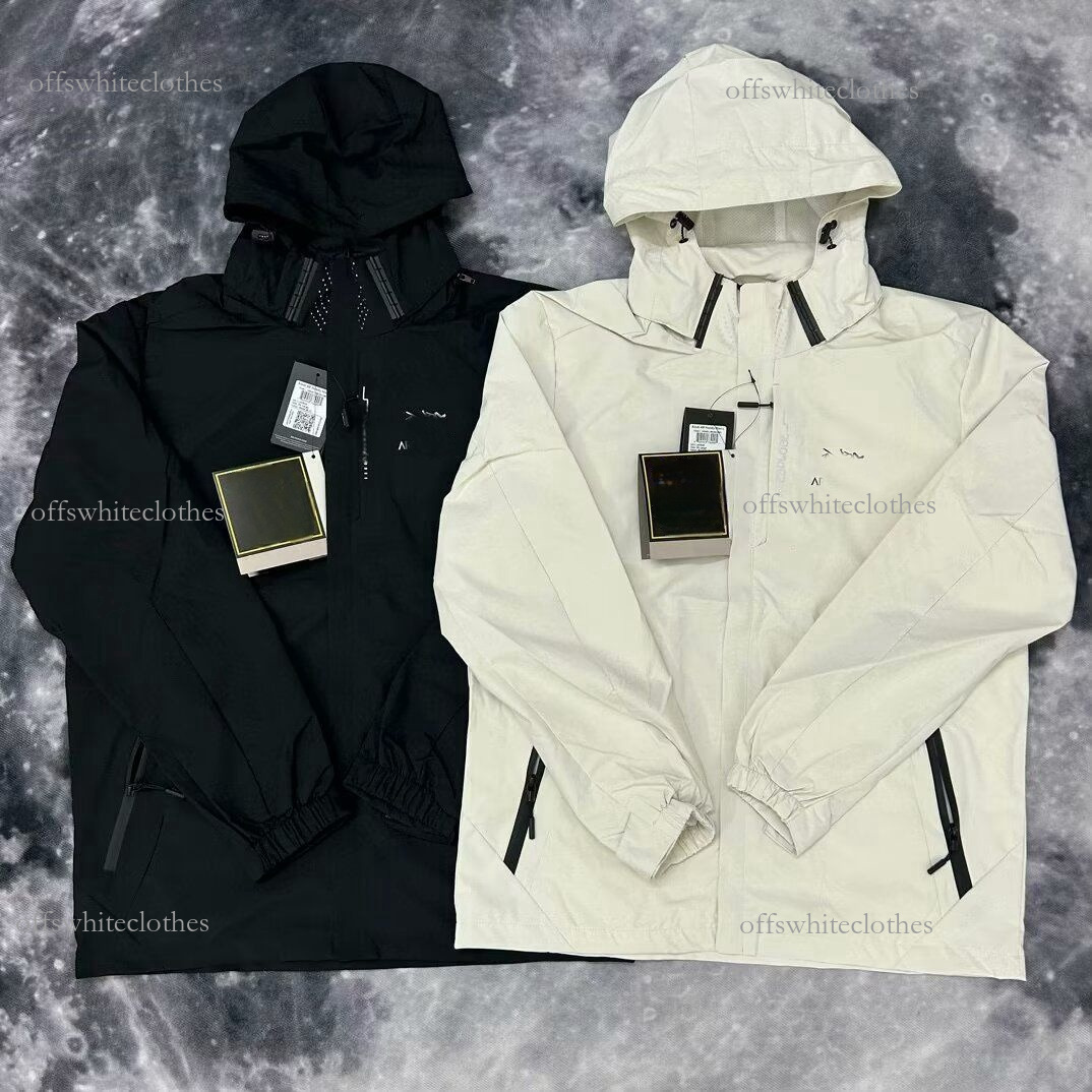 2024 Arc Men Designer Storm Jacket Clip Lightweight Waterproof Breathable Hooded Coat Women Outdoor Cardigan Versatile top Tidal flow design 689e
