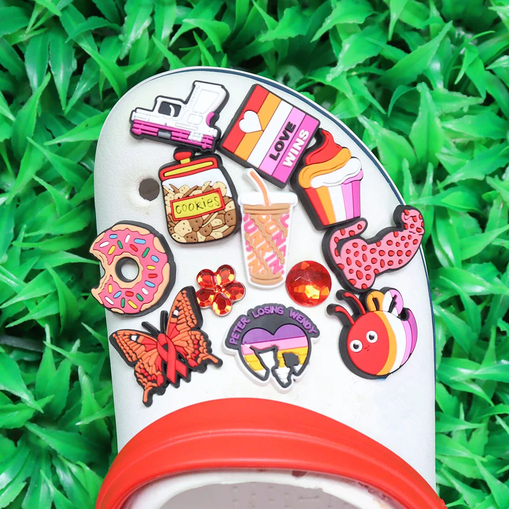 New Arrival 1-12Pcs Cookie Cupcake Gun Donut Kids Sandals Shoes Buckle Charms Love Wins Butterfly Accessories