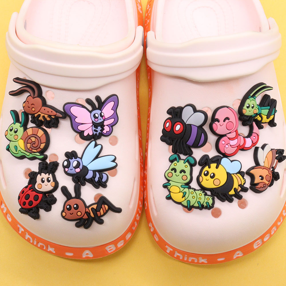 1Pcs PVC Insects Snail Cockroach Butterfly Ant Boys Girls Shoe Charms Cute Dogs Buckle Clog Decorations Fit Kids Backpack