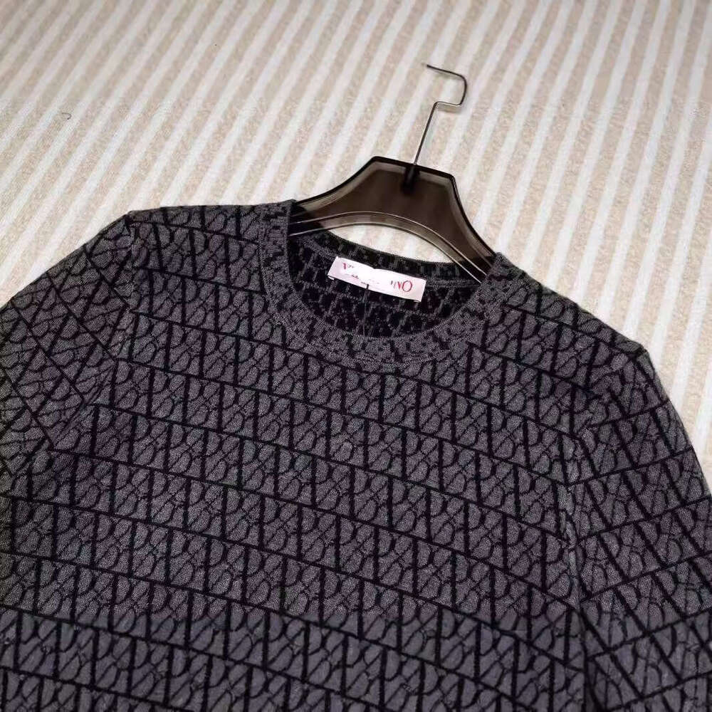 Best-seller Cardigan tricoté veste femme Style court 24 automne/hiver léger luxe corps complet lettre à chevrons laine à manches longues pull tri