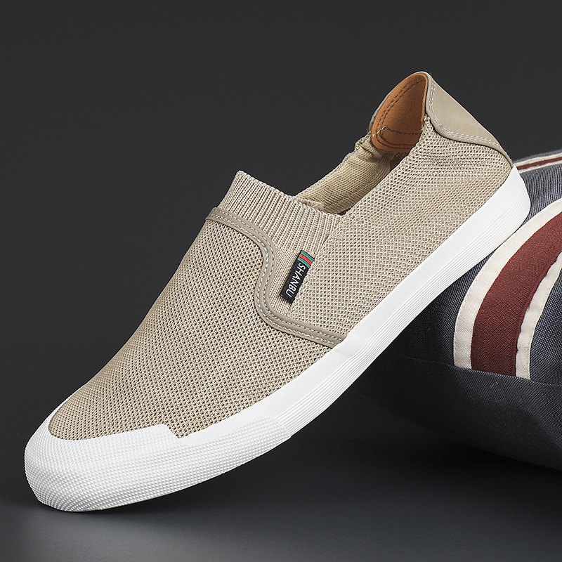 Mandons en maille en toile pour hommes Sneakers respirants glissent sur des chaussures de chaussures masculines confortables Zapatos de Hombre SS