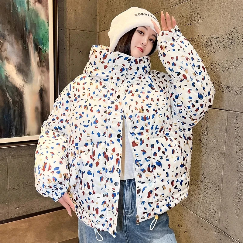 Down Cotton Coat Womens 2023 Winter Jacket Short Loose Padded Coats Printing Hooded Allmatch Fashion Korean Bread Jackets 240910