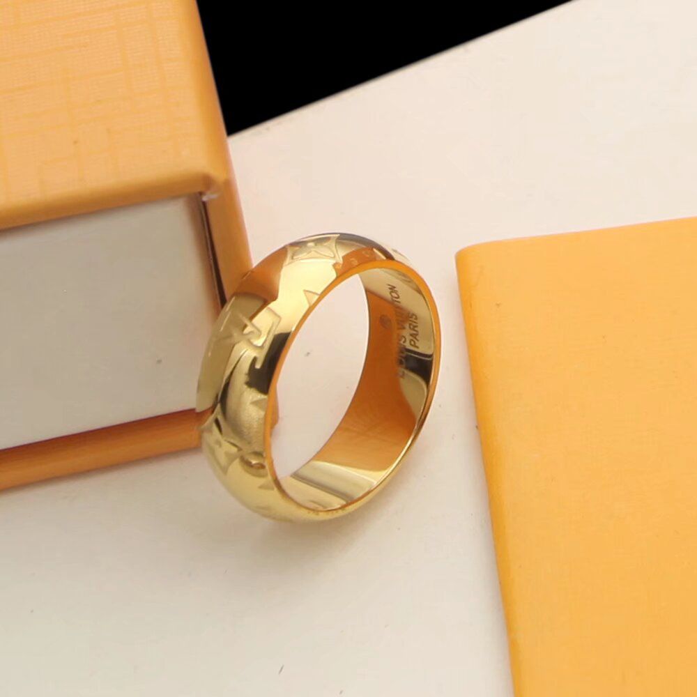 2025 designer girl boy 7mm V solid Ring Gold Sier Rose Stainless Steel Rings engrave Women men love wedding Jewelry Lady Party Gifts big size USA 6