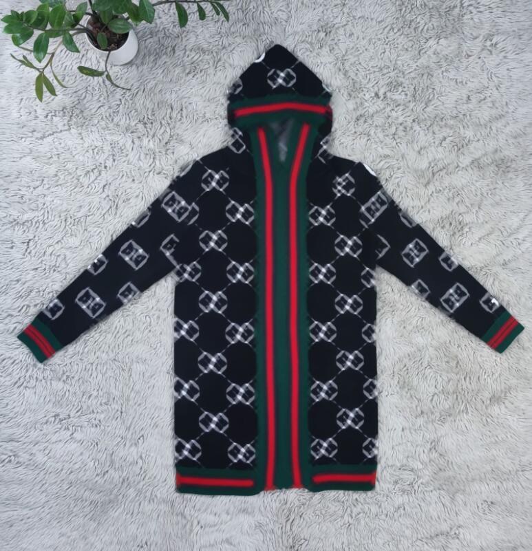 Panels de femmes de luxe Nouveau pour le designer en laine Dames Cardigan Pull en tricot-tricot décontracté Coux de couture en cachemire