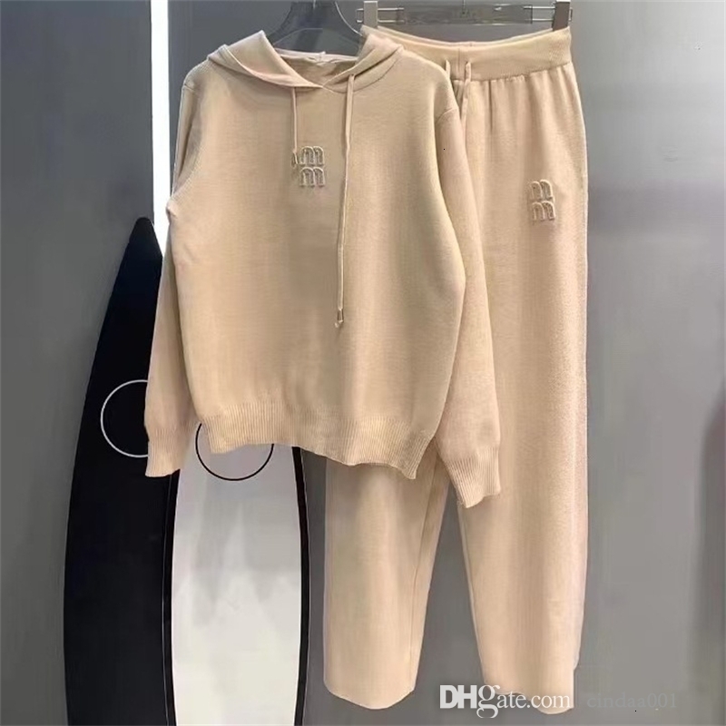 Survêtements pour femmes 24 Automne Hiver Designer Nouvelle lettre Sweat à sweat à diamant chaud en relief Pull à sweat à sweat à sweat à sweat d