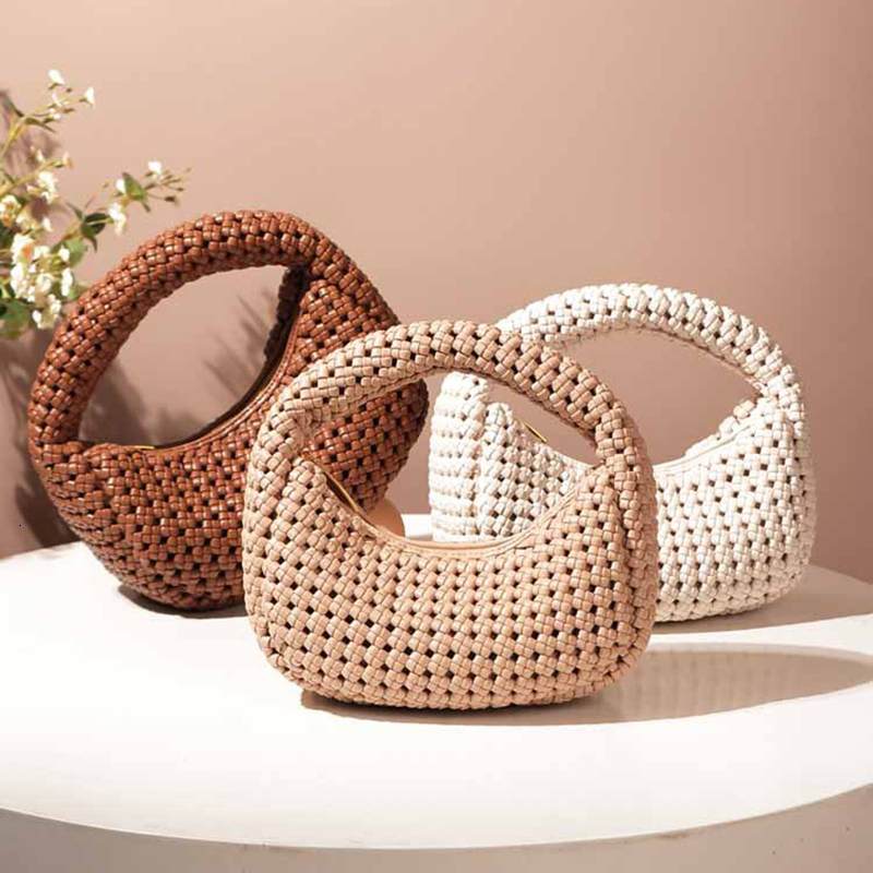 Moulin à vent noeud Dumpg femmes 2024 printemps nouveau tissé à la main à la mode polyvalent mode Compact sac à main