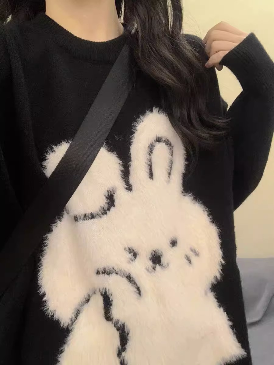 Pulls de femmes mignons lapins pulants tricotant un pull lâche solide
