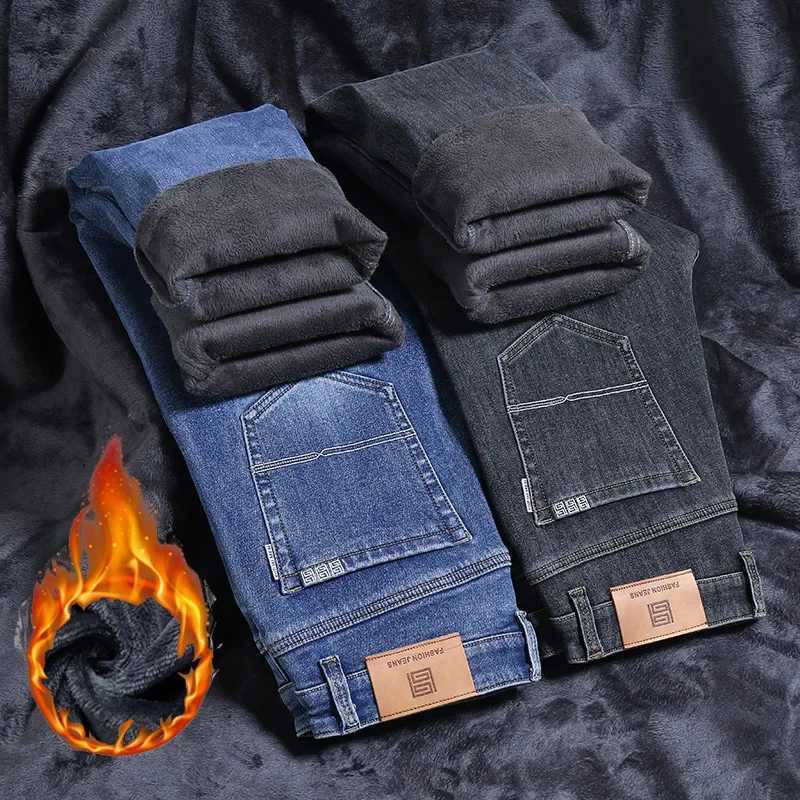 Hiver Casual Mens Laine chaude Jeans droits Style classique plus taille Denim Mens Pantez en peluche Vêtements de marque Mens W240919