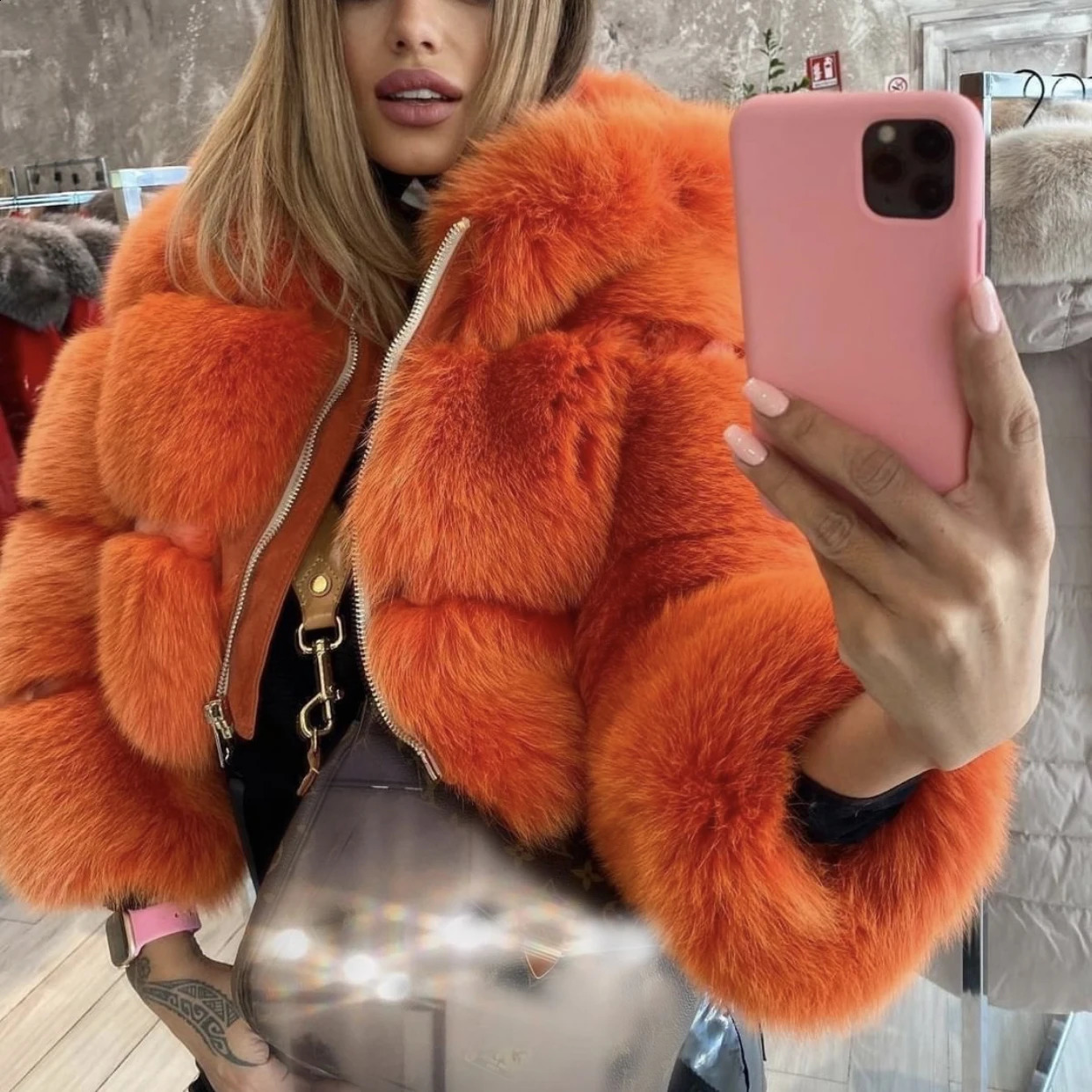 Casual White Black Fluffy Fall Winter Faux Fur Coat Women Jacket Long Sleeve Cropped Puffer Fur Jacket for Women Outwear 240919
