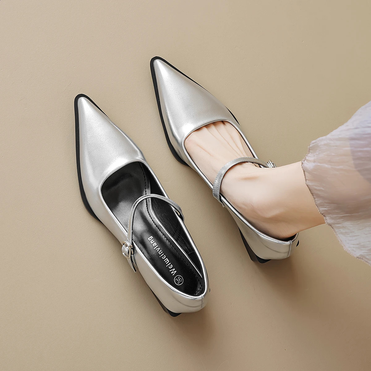Femmes printemps / été Mary Jane Pointed Chaussures Coréen Style Womens Casual High Talons pour le travail et les fêtes portant de grandes taille
