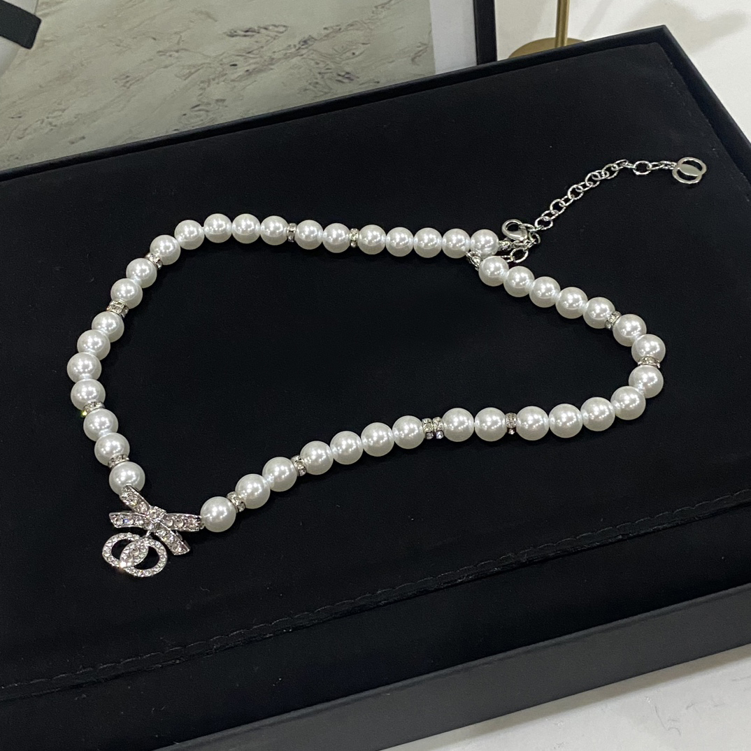 Pearl Chain Necklace Designer Jewelry Chains Luxury Gift Pendant Charm Necklaces Autumn Fashion Style Love Necklace Copper Jewelry