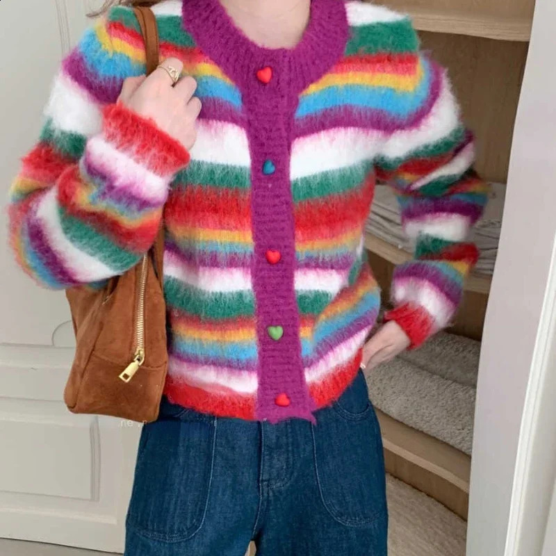 Pull en laine de couleur de couleur arc-en-ciel pour femmes Hiver à rayures Multi-couleurs Robe tricotée moelleuse 240920
