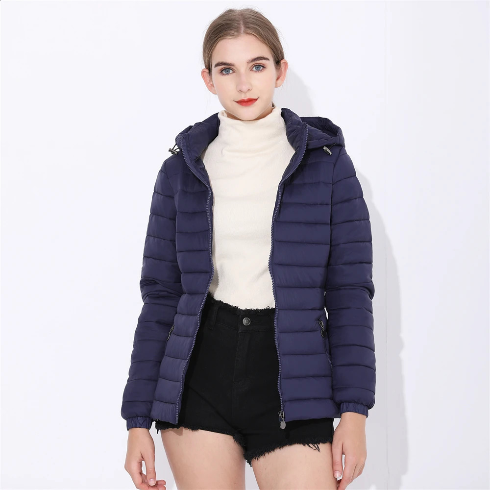 Veste bouffante à capuche Coutudi pour les femmes Légère chauffage au manteau décontracté femelle de vent de mode Overwear pour les femmes 240914