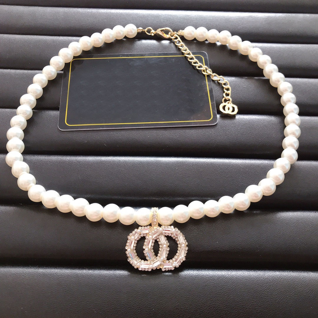 Designer Choker Womens Necklace Pearl Alloy Stamp Pendant Choker Necklaces High Quality Wedding Gift Jewelry-image-765453322