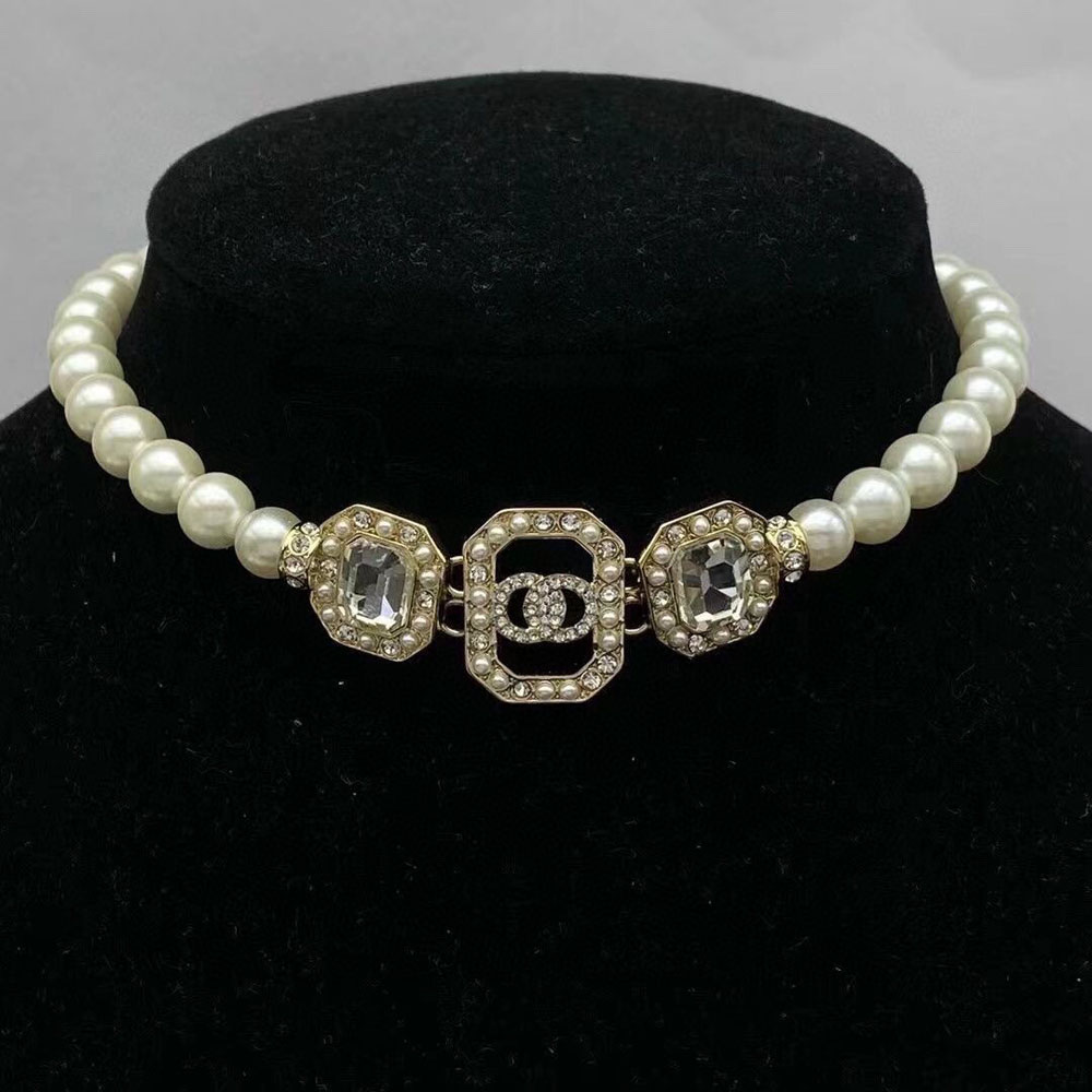 New Style Womens Pearl Necklace Luxury Letter Pendant Necklace Boutique Designer Jewelry Classic Girl Couple Gifts Pendants Stainless Steel Neckl