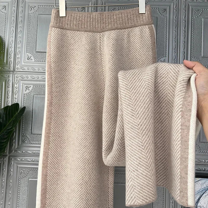 S-3Xl Elegant Wool Wide Leg Pants Womens Korean Fashion Striped Knitted Pants Winter Office Womens High Waist Bag Pants 240921