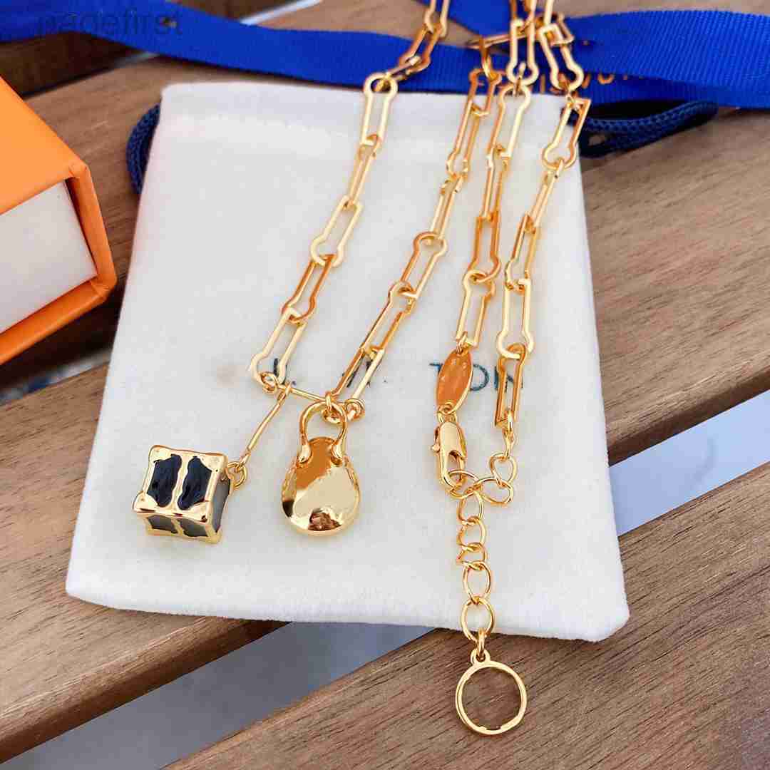 Designer 2023 Designers Collier pendant Charme pour femmes Collier en acier inoxydable Design d'oeuf de dinosaure 18K bijoux plaqué or