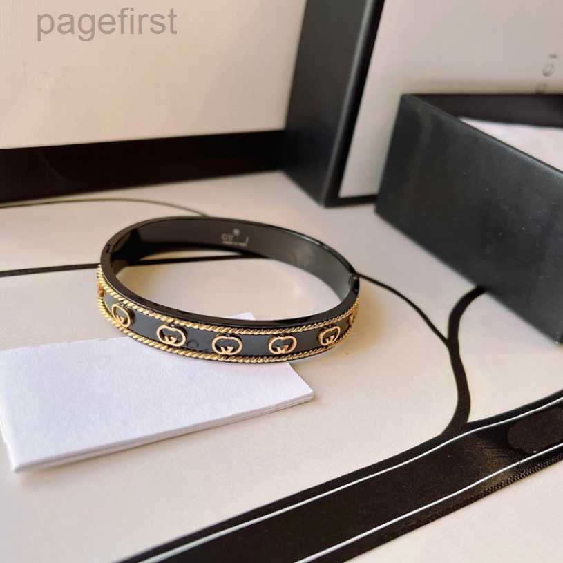 Designer 2023 Bangles Luxury Bracelet Bangle Brand Stamp Europe America Fashion Style Black Women Bangle Stainless steel Wedding Love Gift Jewelr