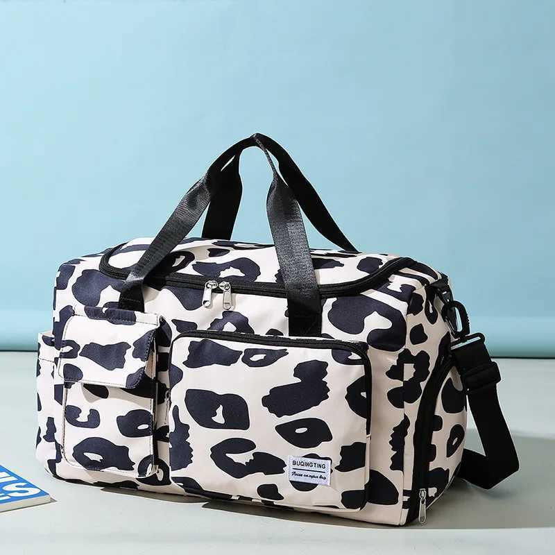 CMM New Leopard Pattern Travel Duffle Bag Nylon Large Capacity Sports Gym with Swim Wash Weekend Overnight Luggage 240923