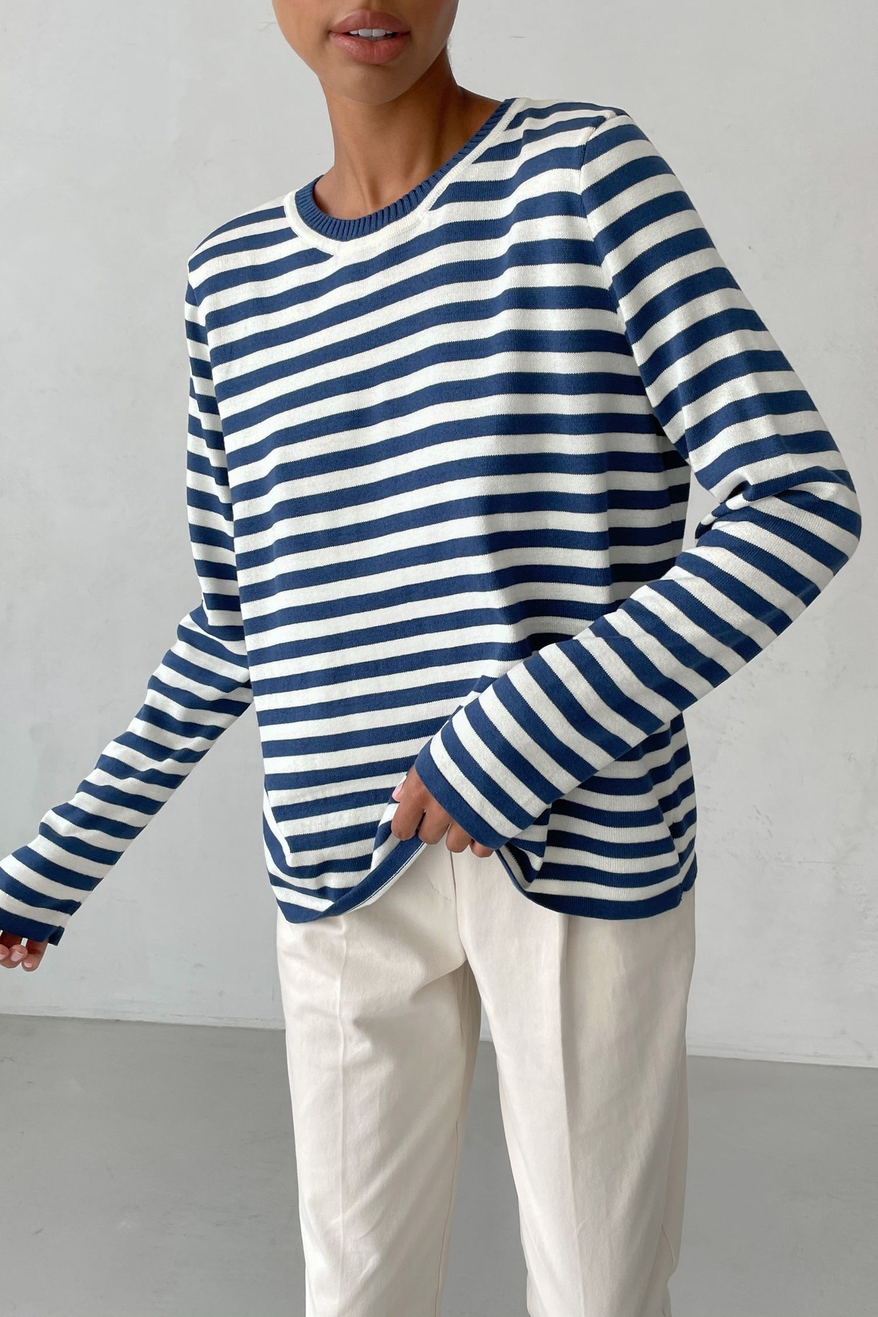 Pulls de femmes Round Cou Tricoted Striped Automne and Winter Ladies Classic Retro Shirt Pullover polyvalent à l'intérieur