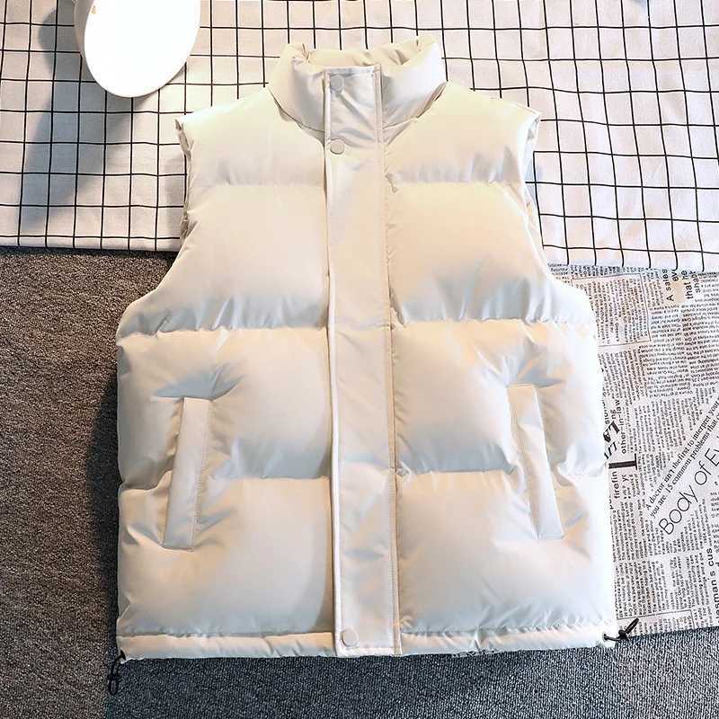 Autumn and winter white vest jacket mens fashion sleeveless jacket solid color warm vest thick black vest mens clothing 2022 W241113