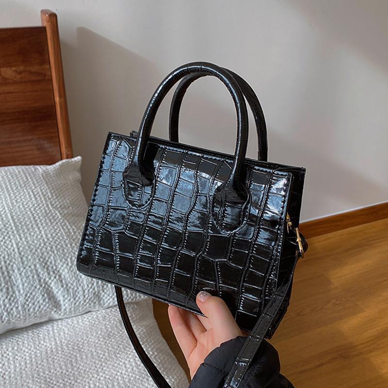 new model trend Handheld ladies single shoulder small square handbag bag stone pattern stylish wrap leisure solid color simple diagonal cross