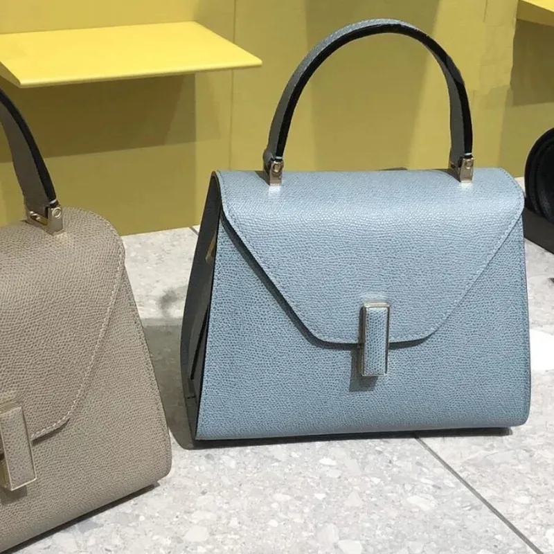 Fashion designer bag High-End Custom Street Shooting Star Same Style Hollywood P e Latest All-Matching Retro Medieval 20 Summer New Yao Chen Suming