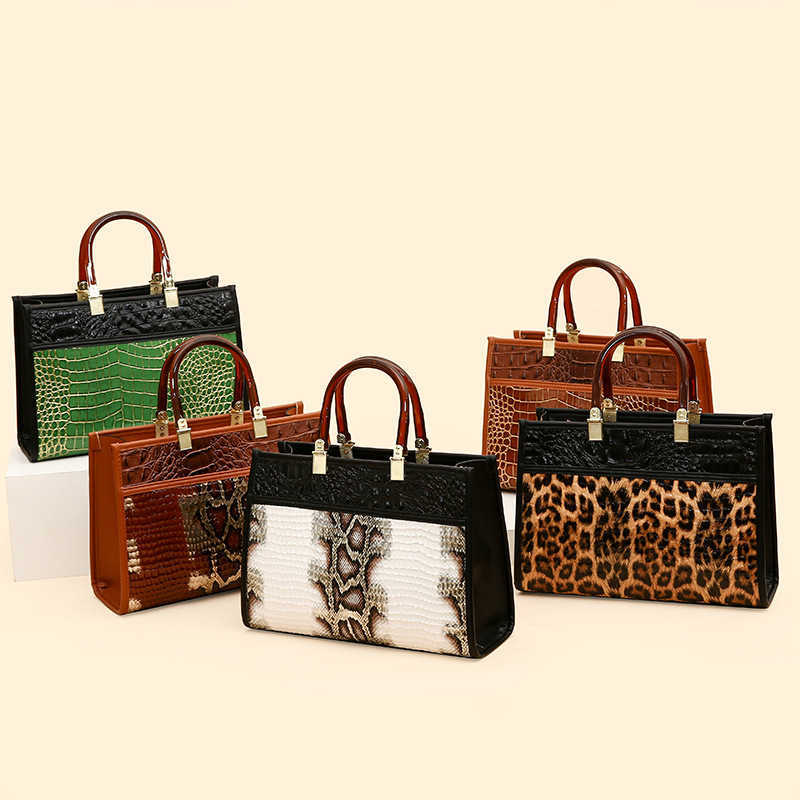 CMM Handbags Womens Bag New Crocodile Pattern Womens Bag Single Shoulder Oblique Handheld Colorful Snake Pattern